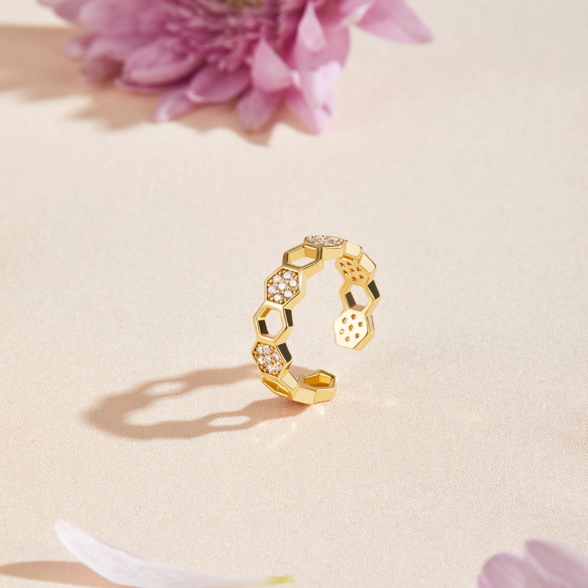 Bee ring