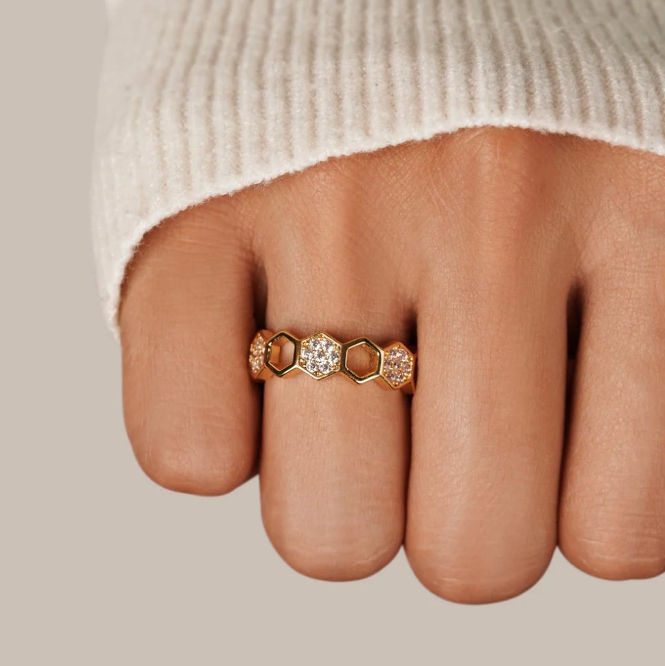 Bee ring