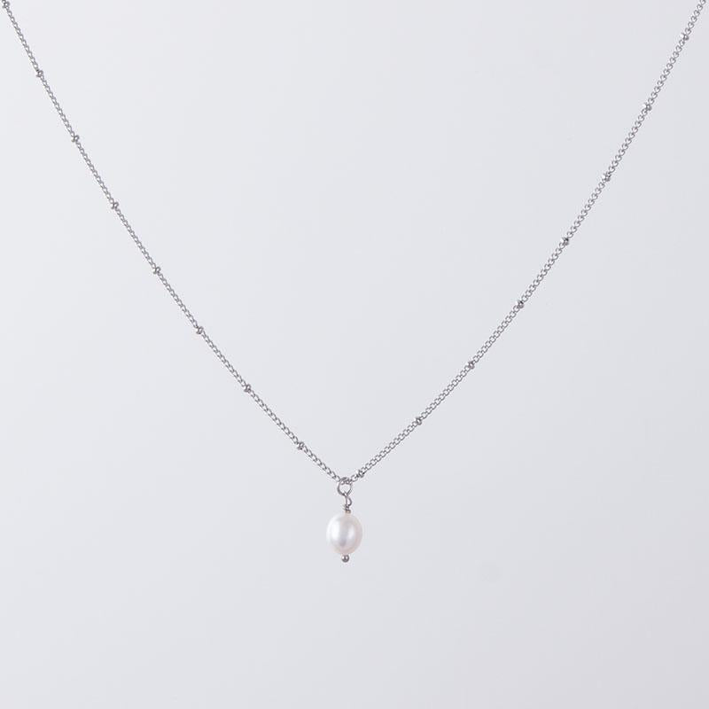 Halsband med barockpärlor