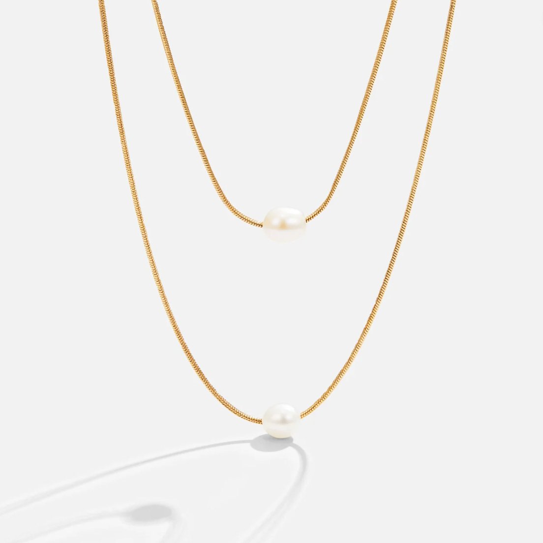 Halsband med flera lager av pärlor
