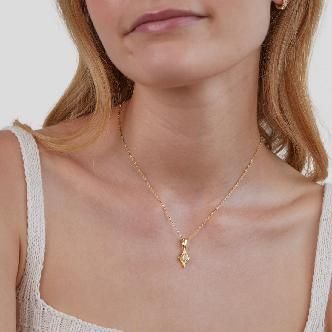 Luna-halsband