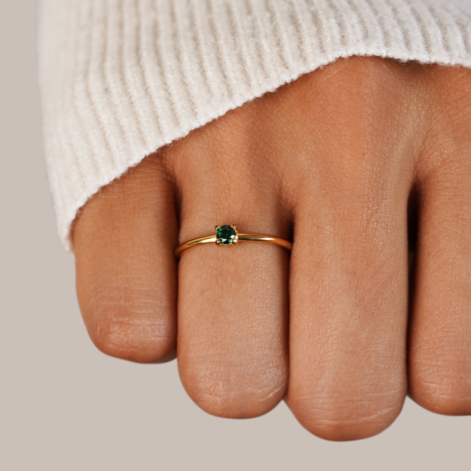 Ring med födelsesten