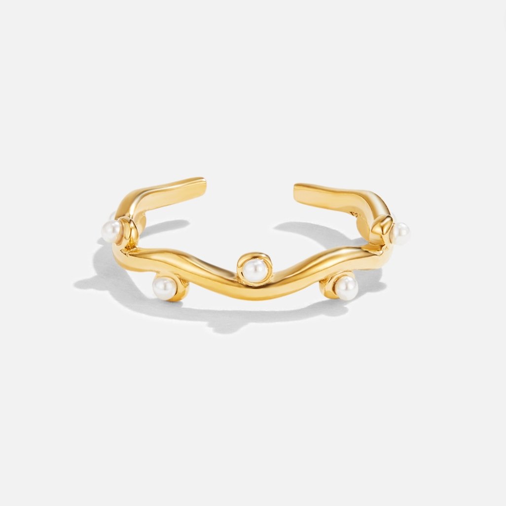 Platt ring med pärlor
