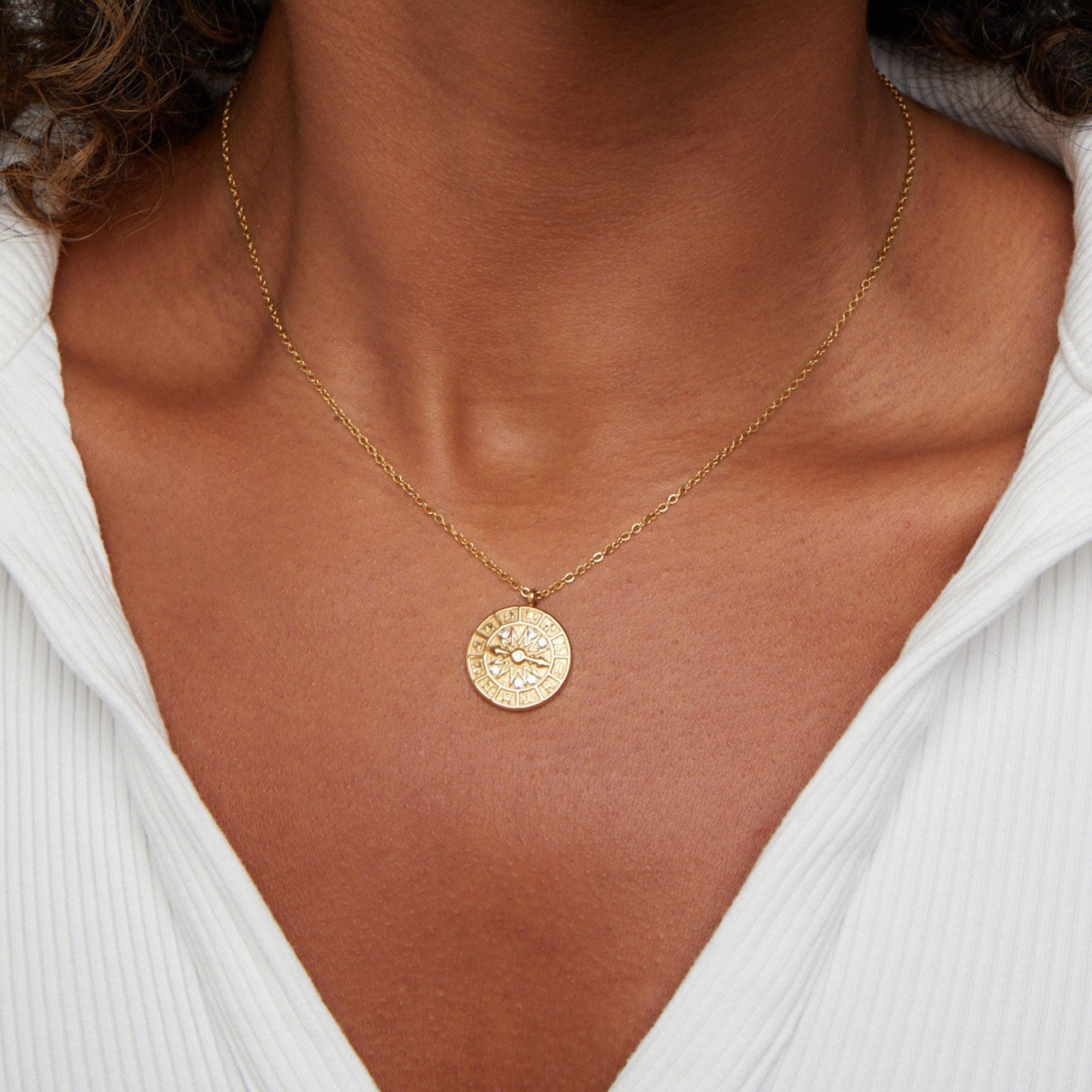 Halsband med zodiakmynt
